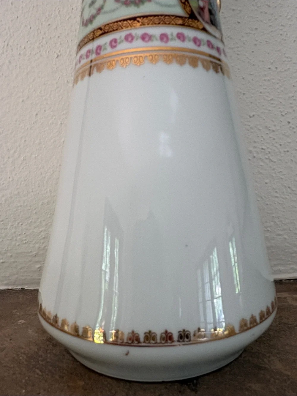 1895 Hohenzollern Chocolate Pot with lid.